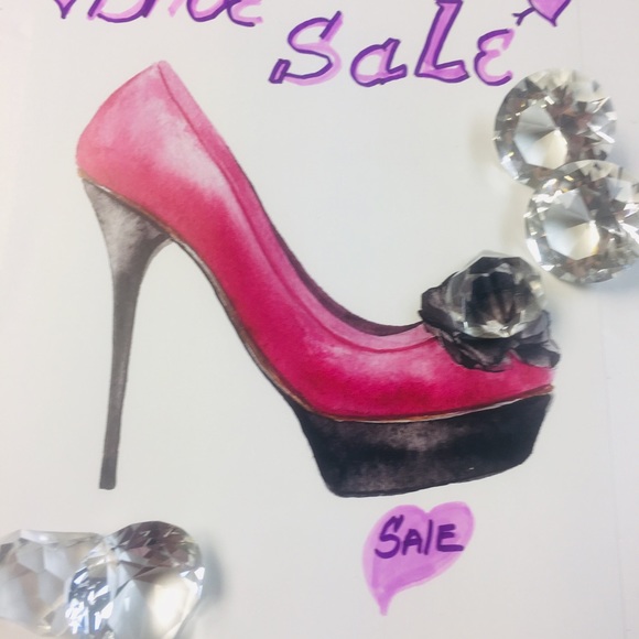 Lots of Shoes - Picture 3 of 4